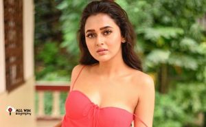 Read more about the article Big Boss 15 Winner 2022 : Live Update Tejasswi Prakash Wins The Trophy